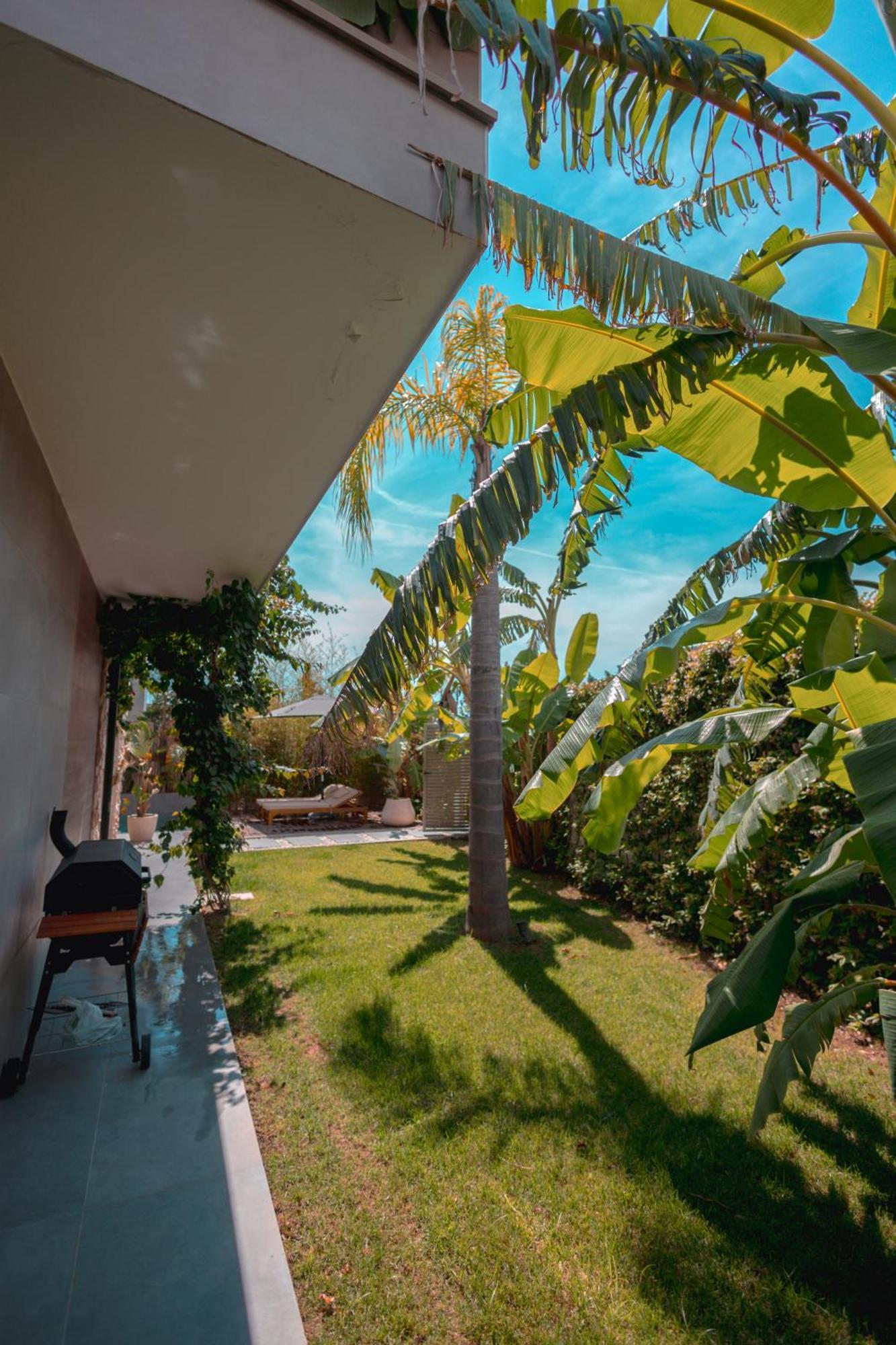 Villa Escape By Form Olea